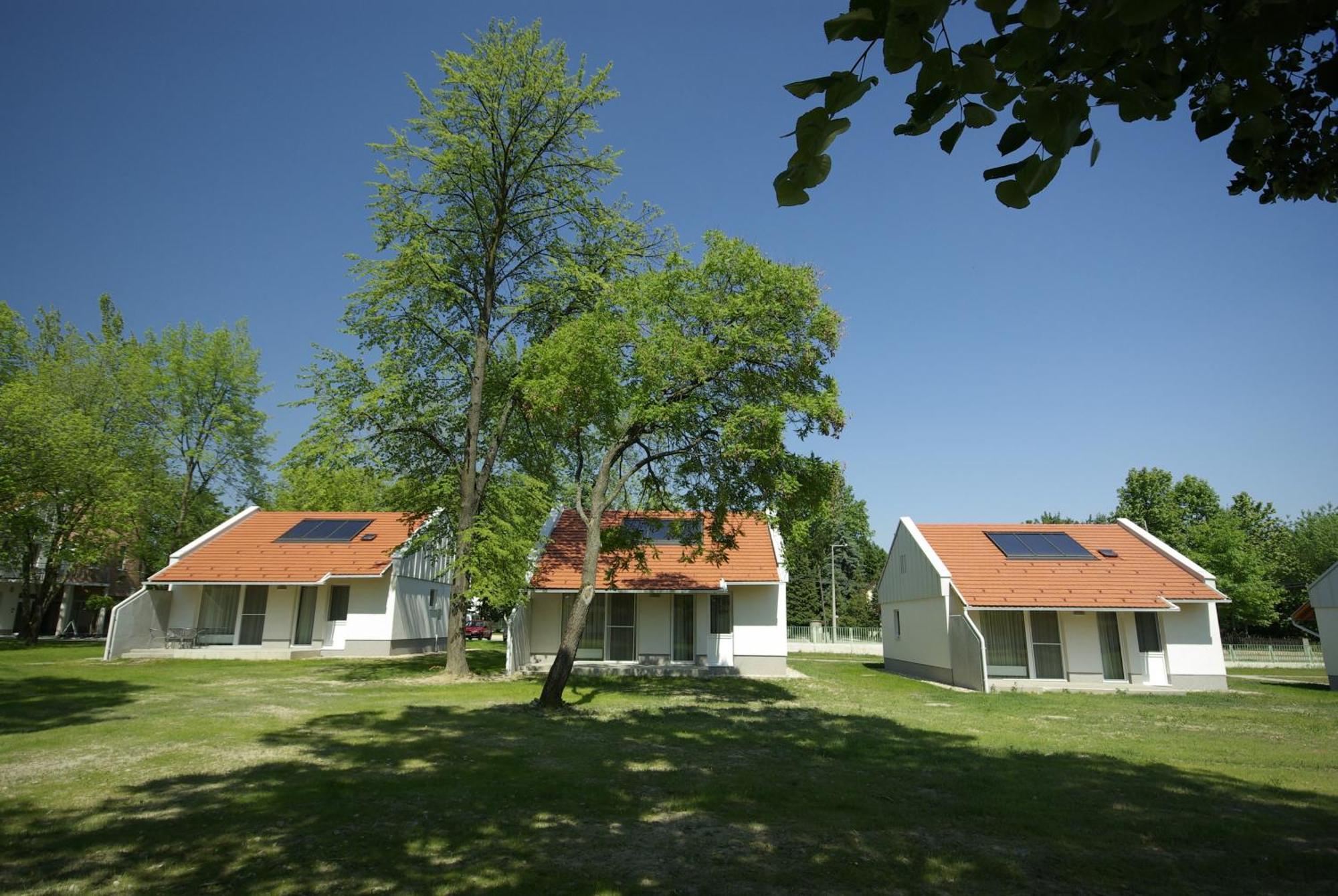 Termal Kemping Apartmanok Es Bungalok Harkány Екстериор снимка